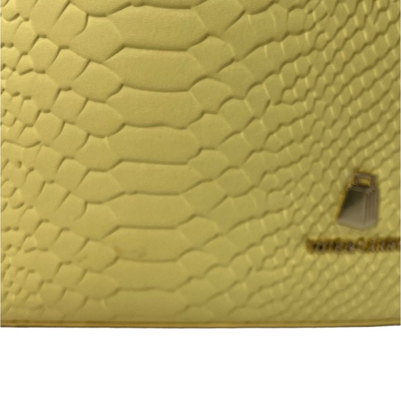 Tote & Carry Apollo 1 Canary Yellow
Cowbell Backpack and Croosbody New with tags - Picture 5 of 15